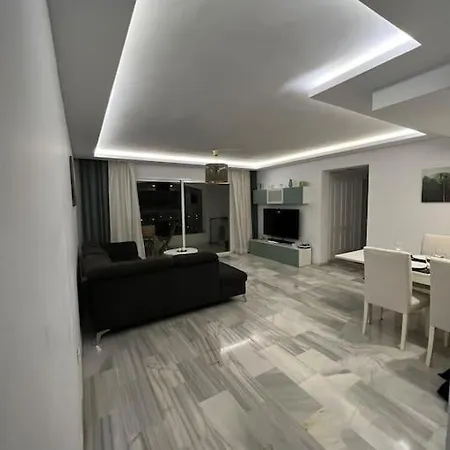 Luxurious Puerto Banus Apartment *